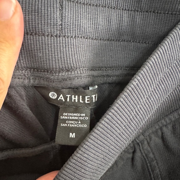 NWT Athleta Fallon Midi Short 7” - Picture 11 of 11